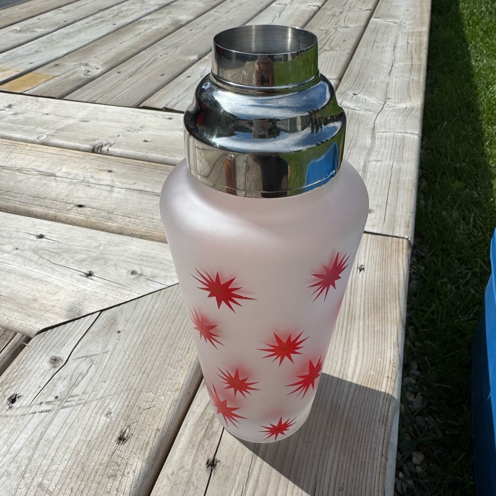 Mid century inspired Frosted Glass Cocktail Shaker with Red Starburst Design